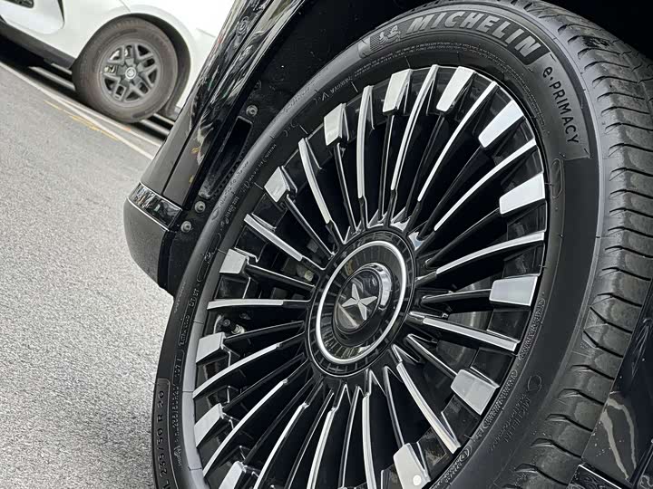 XPeng X9 2025 2025款 纯电 650长续航 Max