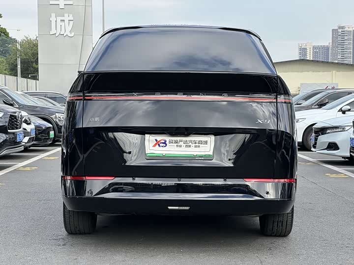 2025 XPeng X9