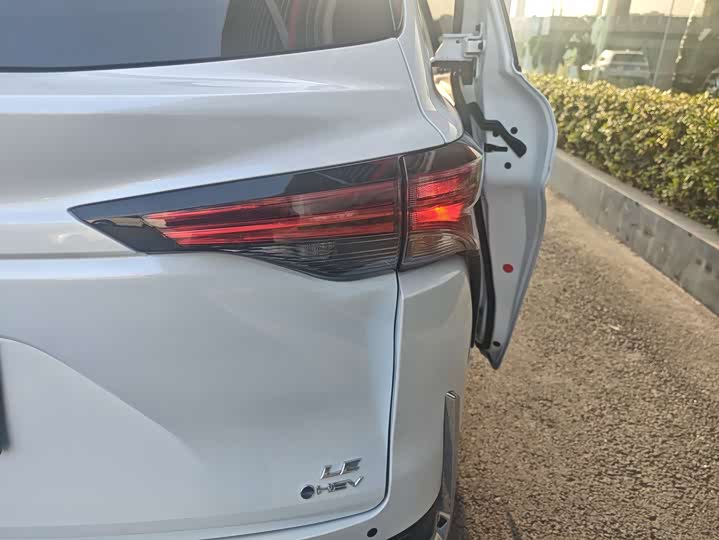 Toyota Sienna 2026 2026款 2.5L 双擎两驱舒适版