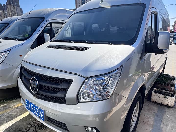 Foton Tuyano 2021 2021款 2.0T手动通途加长轴中顶9座4F20TC3