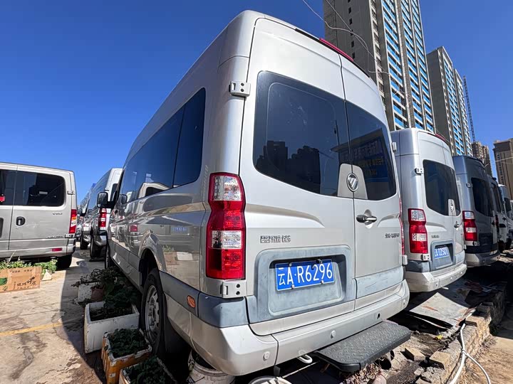 Foton Tuyano 2021 2021款 2.0T手动通途加长轴中顶9座4F20TC3