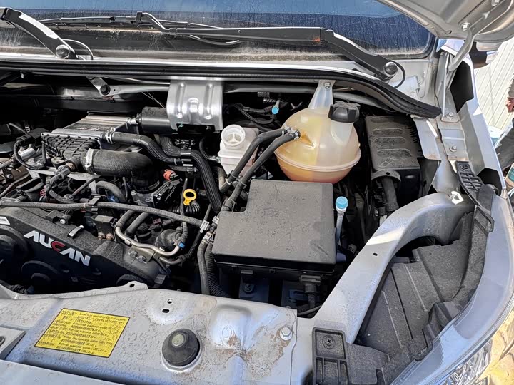 Foton Tuyano 2021 2021款 2.0T手动通途加长轴中顶9座4F20TC3