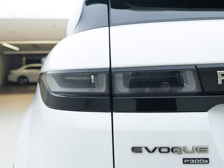 Land Rover Range Rover Evoque L Hybrid 2022 2022款 极光L P300e 插电式电动混合版