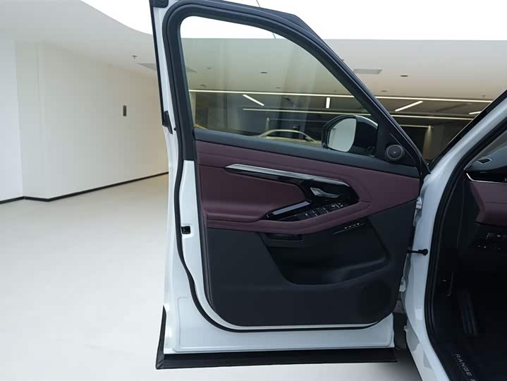 Land Rover Range Rover Evoque L Hybrid 2022 2022款 极光L P300e 插电式电动混合版