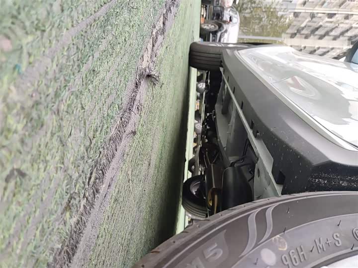 Roewe RX5 2023 2023款 PLUS 330TGI 自动领潮智惠版