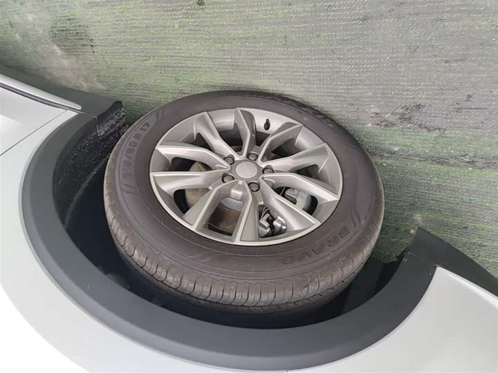 Roewe RX5 2023 2023款 PLUS 330TGI 自动领潮智惠版