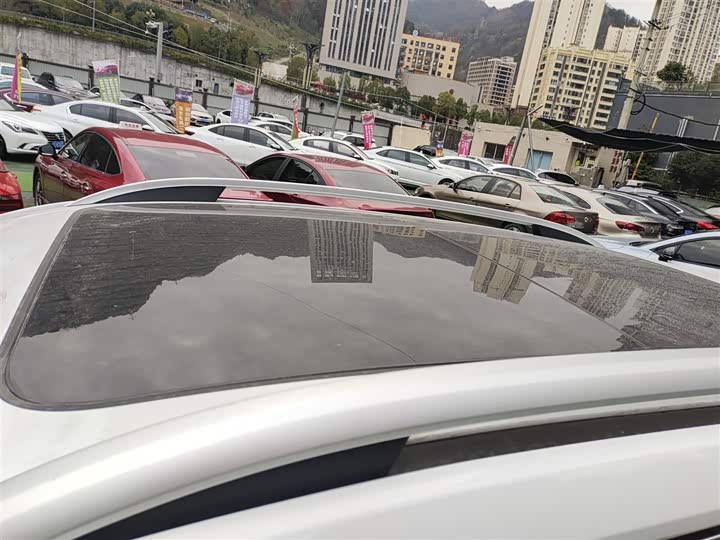 Roewe RX5 2023 2023款 PLUS 330TGI 自动领潮智惠版