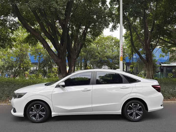 Honda Crider 2022 2022款 1.5L 锐·豪华版