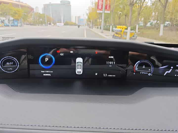 Changan UNI-V 2024 2024款 1.5T 尊贵型