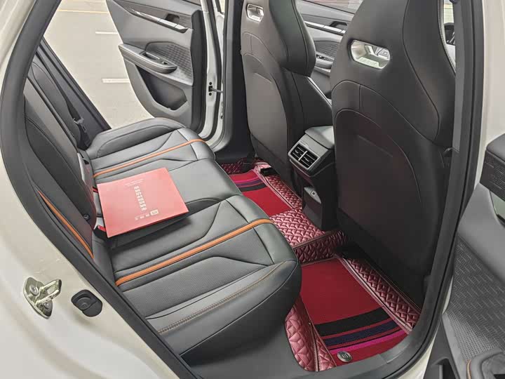 Changan UNI-V 2024 2024款 1.5T 尊贵型