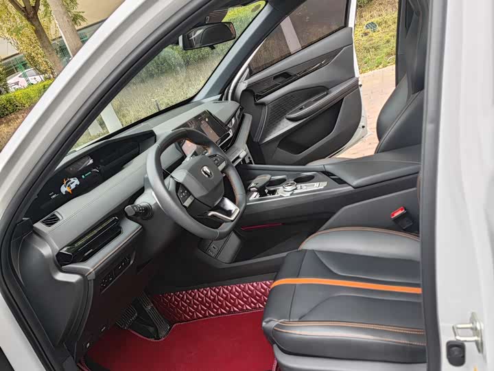 Changan UNI-V 2024 2024款 1.5T 尊贵型