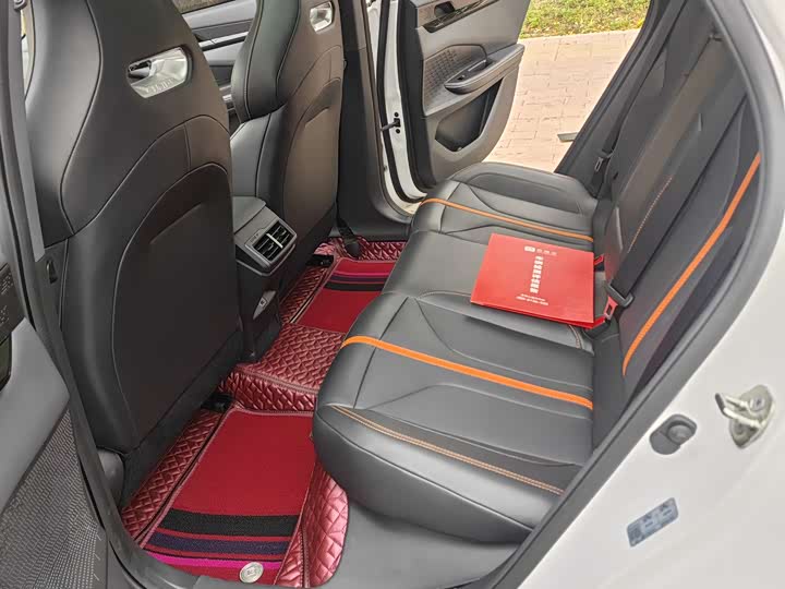 Changan UNI-V 2024 2024款 1.5T 尊贵型