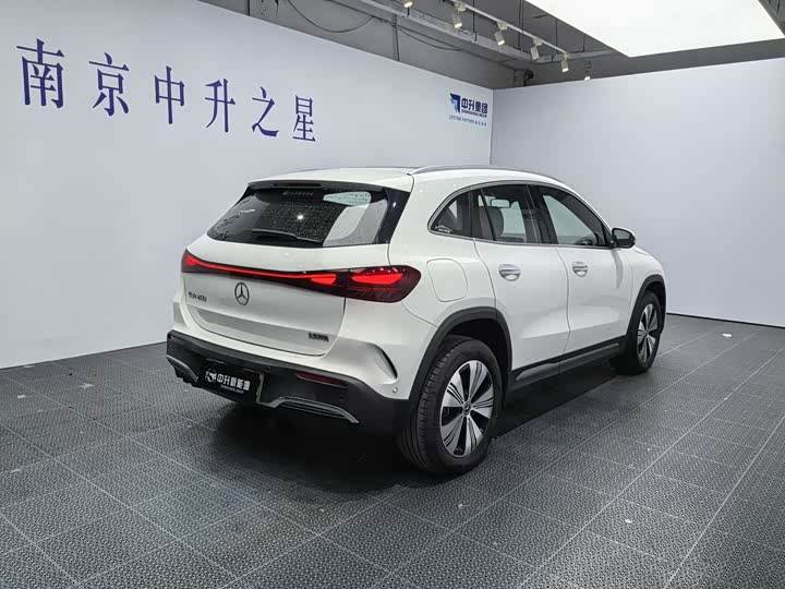 2025 Mercedes-Benz EQA