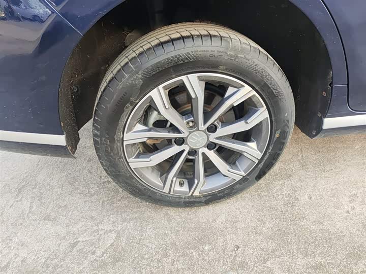 BYD Song Max 2021 2021款 升级版 1.5T 自动豪华型 6座