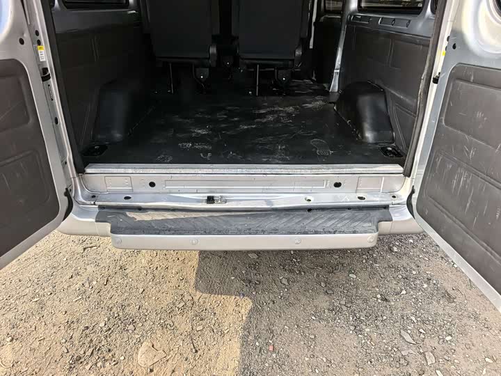 Ford Transit New 2021 2021款 2.2T手动物流车Pro长轴7座中顶国VI