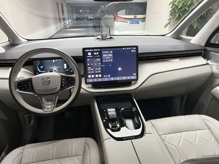 Volvo EM90 2025 2025款 Ultra 六座