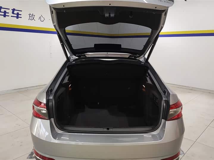 Skoda Superb 2021 2021款 TSI330 DSG舒适版