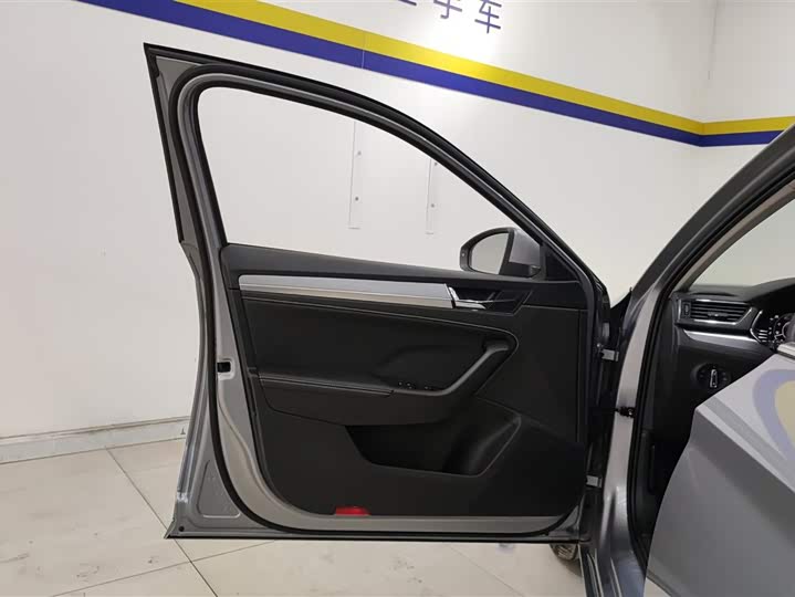 Skoda Superb 2021 2021款 TSI330 DSG舒适版