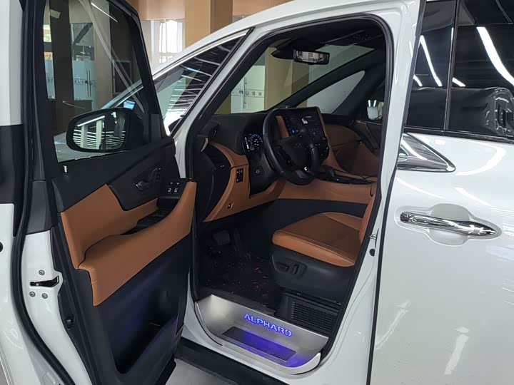Toyota Alphard 2024 2024款 双擎 2.5L 臻享版