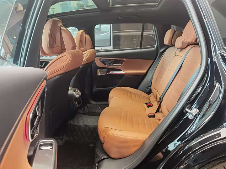 Mercedes-Benz GLC-Class 2025 2025款 改款 GLC 300 L 4MATIC 动感型 5座