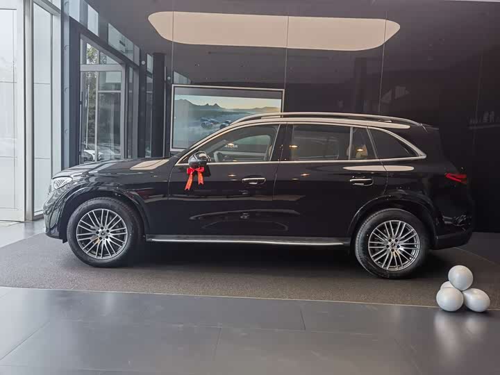 Mercedes-Benz GLC-Class 2025 2025款 改款 GLC 300 L 4MATIC 动感型 5座