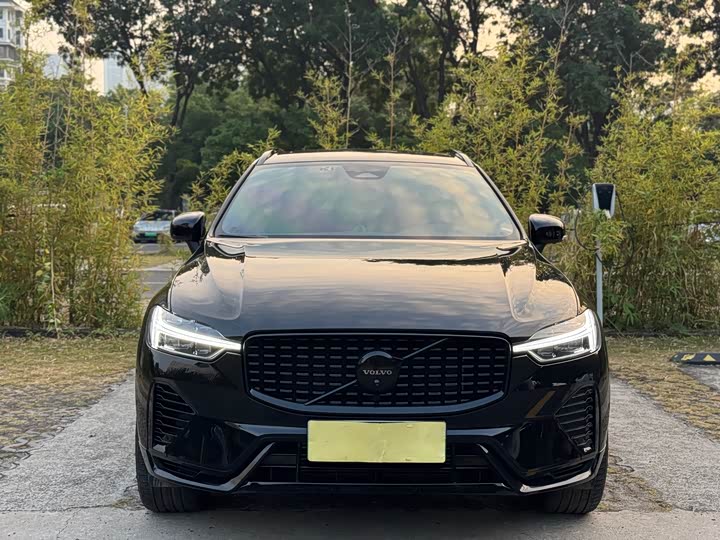 Volvo XC60 Hybrid 2025 2025款 插电式混动 长续航四驱智远极夜黑版