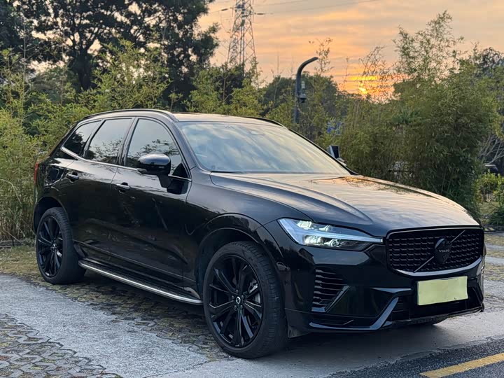 Volvo XC60 Hybrid 2025 2025款 插电式混动 长续航四驱智远极夜黑版