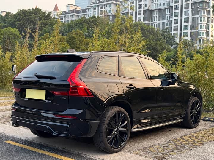 Volvo XC60 Hybrid 2025 2025款 插电式混动 长续航四驱智远极夜黑版