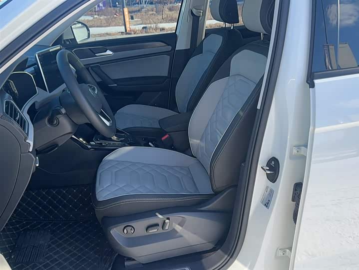 Volkswagen Tayron 2024 2024款 300TSI 两驱豪华Plus进阶版