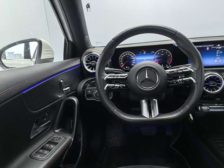 Mercedes-Benz A-Class 2024 2024款 A 200 L 时尚型