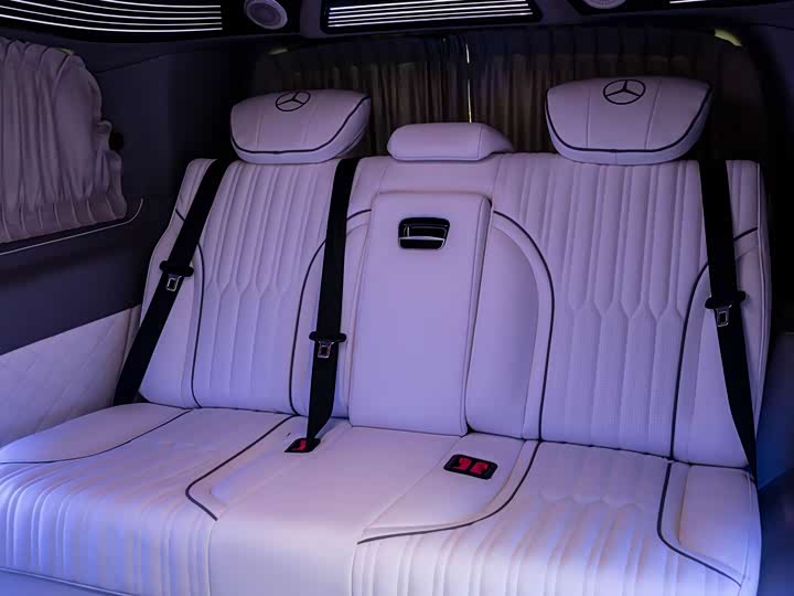 Mercedes-Benz Vito 2024 2024款 2.0T 商务版 7座