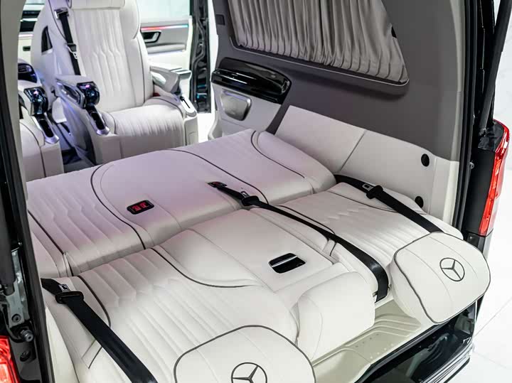 Mercedes-Benz Vito 2024 2024款 2.0T 商务版 7座