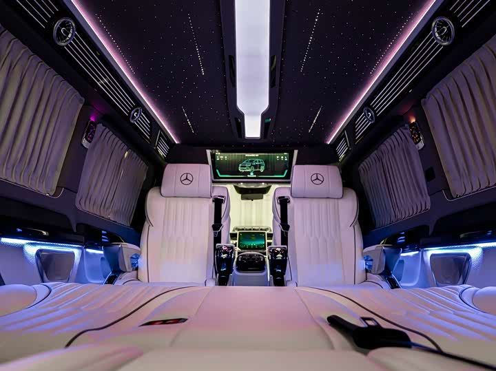 Mercedes-Benz Vito 2024 2024款 2.0T 商务版 7座