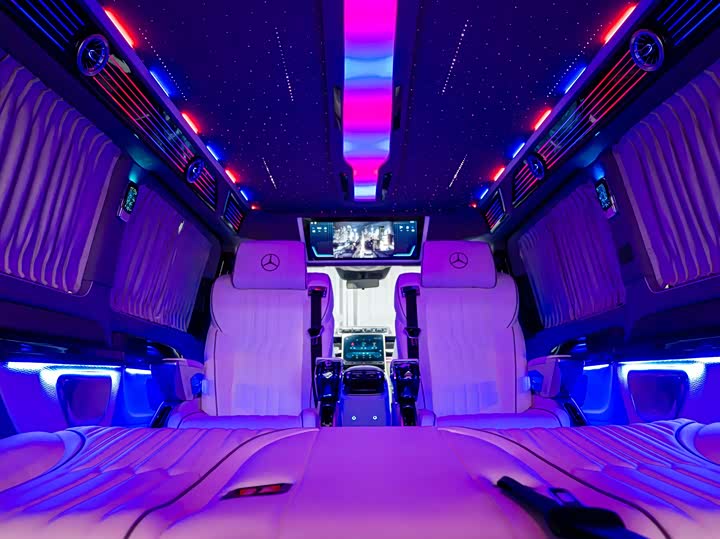 Mercedes-Benz Vito 2024 2024款 2.0T 商务版 7座