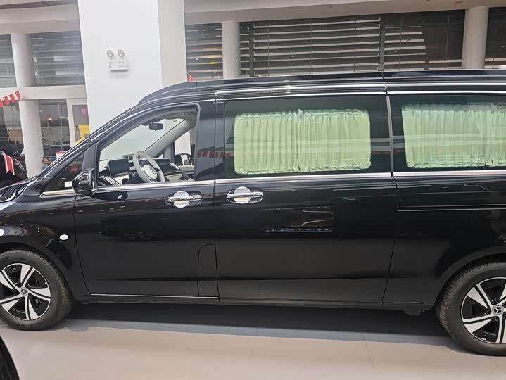 Mercedes-Benz Vito 2024 2024款 2.0T 商务版 7座