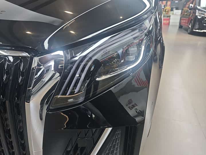 Mercedes-Benz Vito 2024 2024款 2.0T 商务版 7座