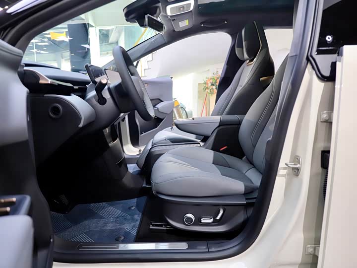 Zeekr X 2025 2025款 四座后驱魔方版