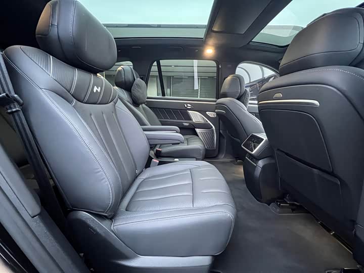 Nio Onvo L90 2025 2025款 Max 六座版