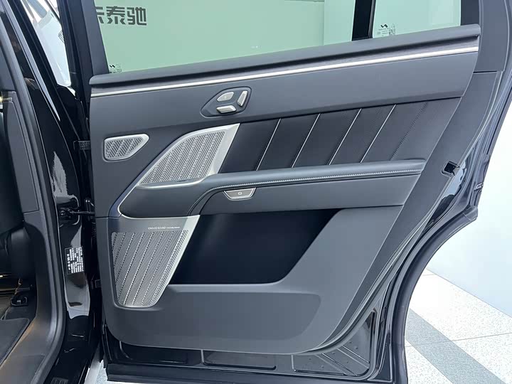 Nio Onvo L90 2025 2025款 Max 六座版