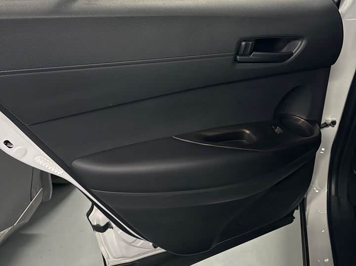 Toyota Corolla Cross 2024 2024款 2.0L 智能电混双擎 先锋版