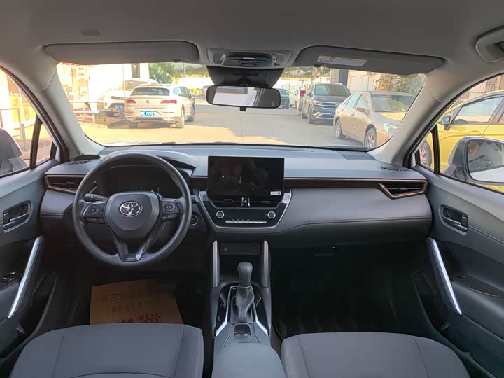 Toyota Corolla Cross 2024 2024款 2.0L 智能电混双擎 先锋版