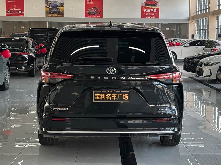 Toyota Sienna 2024 2024款 2.5L混动 臻享尊贵版