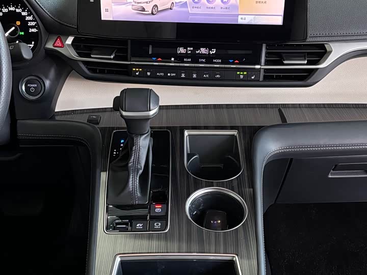 Toyota Sienna 2024 2024款 2.5L混动 臻享尊贵版