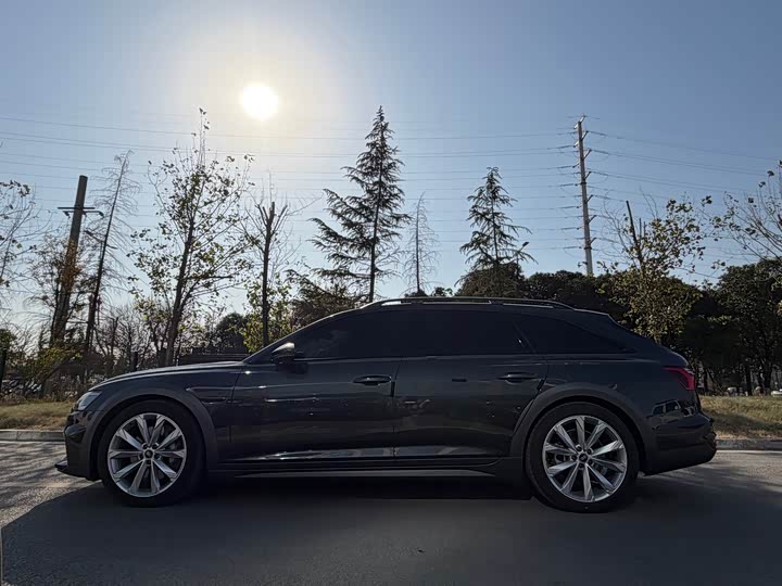 Audi A6 2023 2023款 allroad quattro 55 TFSI 尊享越野型