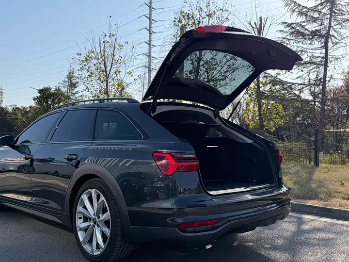Audi A6 2023 2023款 allroad quattro 55 TFSI 尊享越野型
