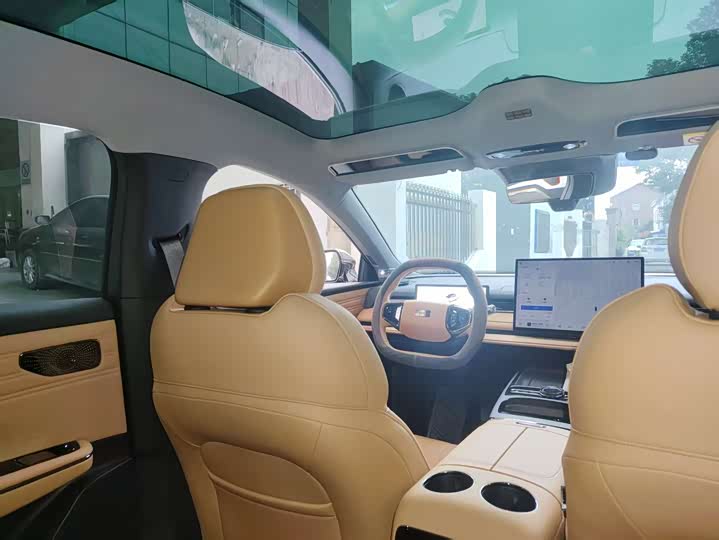 Geely Galaxy Starshine 8 EM-i 2025 2025款 130km EM-i 尊贵版