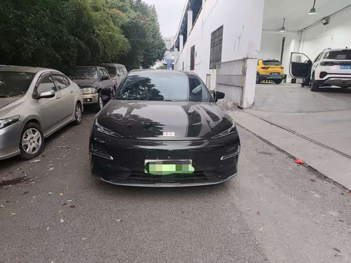 Geely Galaxy Starshine 8 EM-i 2025 2025款 130km EM-i 尊贵版