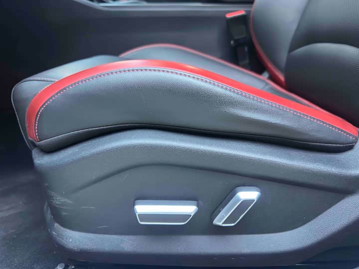 Geely Emgrand GS 2021 2021款 1.4T CVT尊贵型