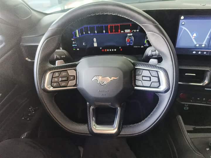 Ford Mustang 2024 2024款 2.3T EcoBoost 硬顶性能版