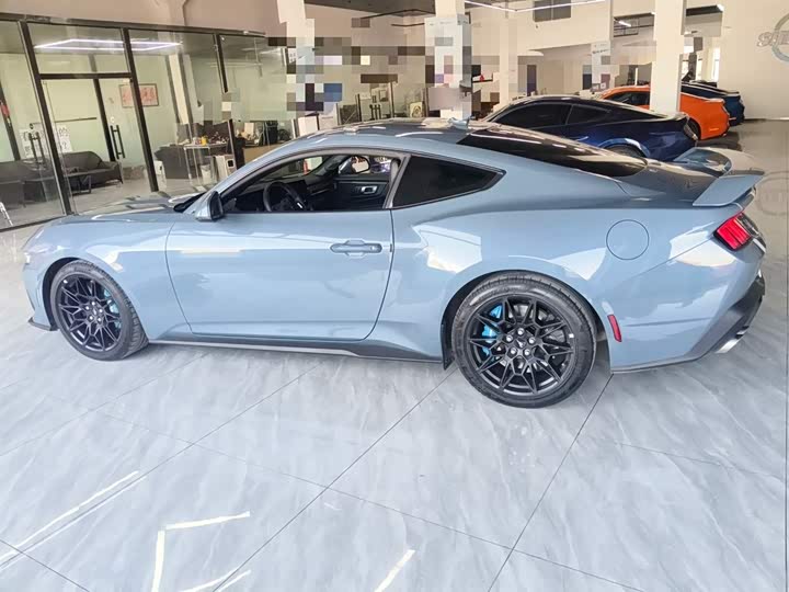 Ford Mustang 2024 2024款 2.3T EcoBoost 硬顶性能版